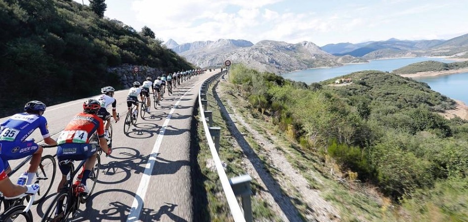 2019: la Vuelta compite entre las reformas de la UCI